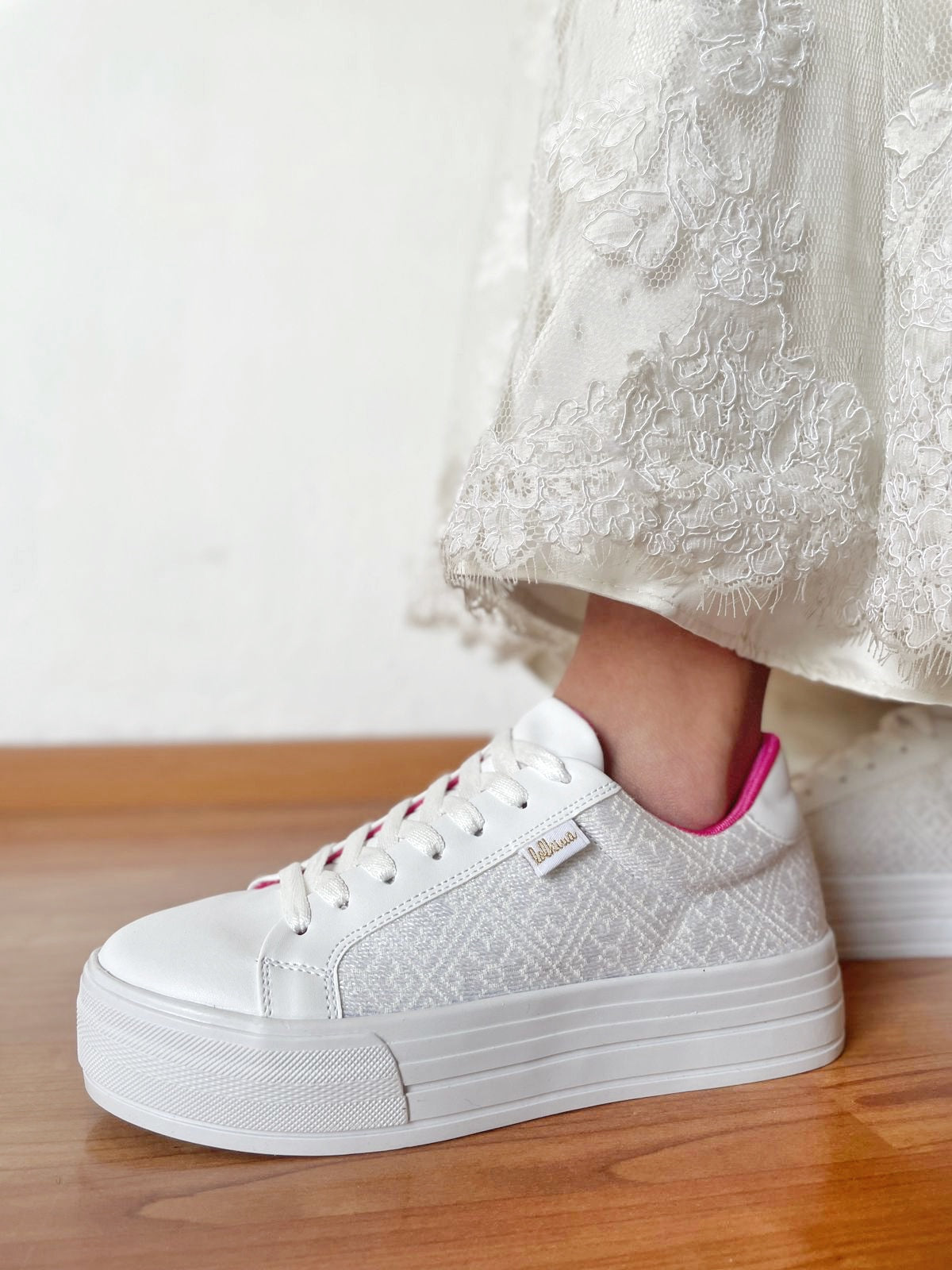 Amelia Plataforma Blanco con blanco. Talla 24.
