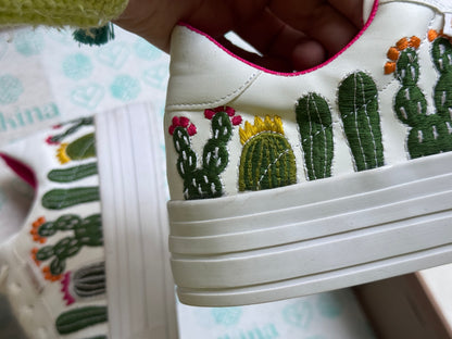 Par único. Talla 23.