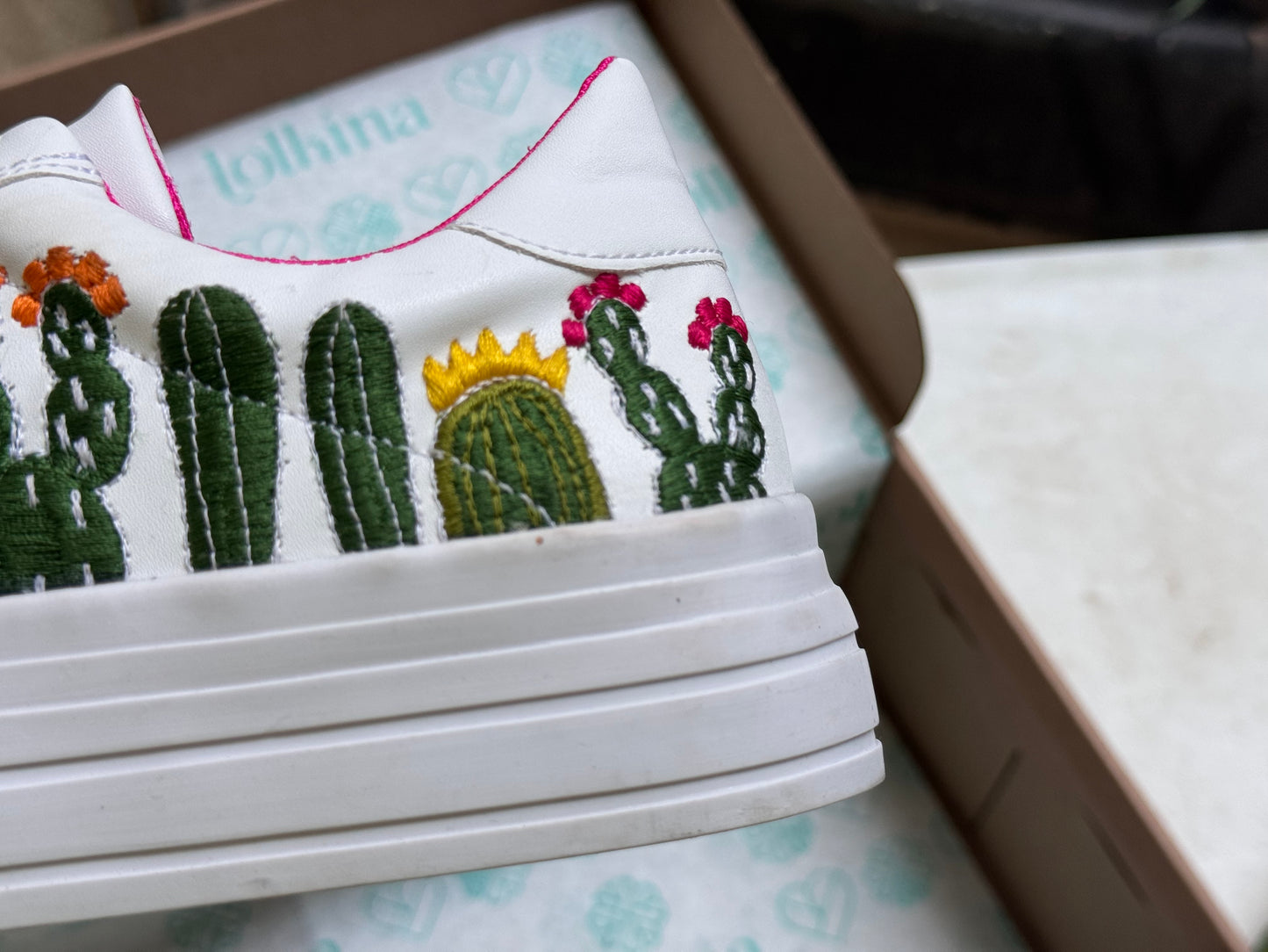 Par único. Talla 23.