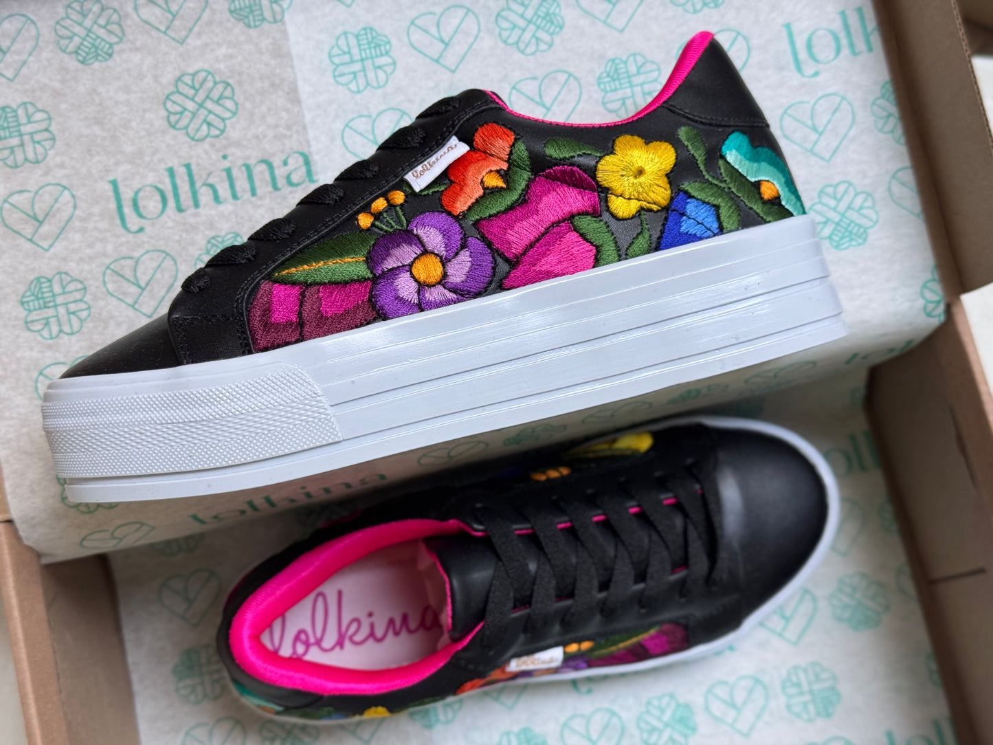 Par único. Talla 22.