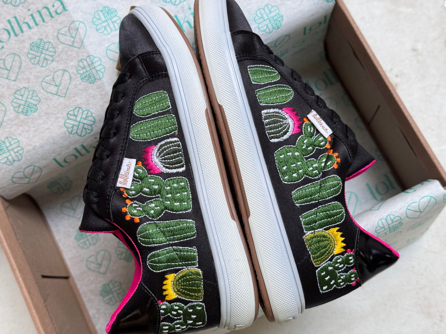 Par único. Talla 22.