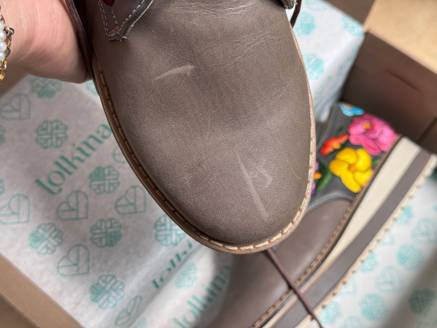 Par único. Talla 26.