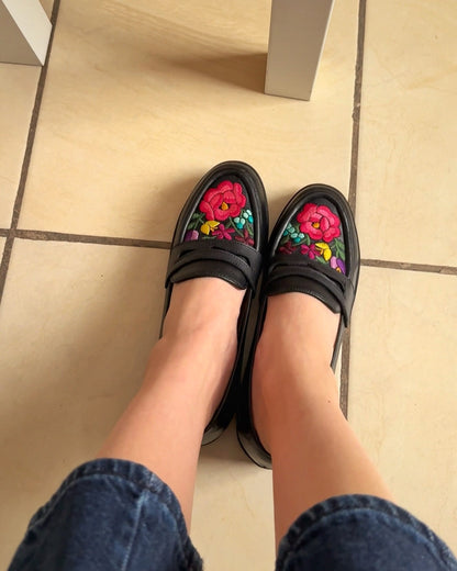 Pares únicos. Tallas 23 a la 26.