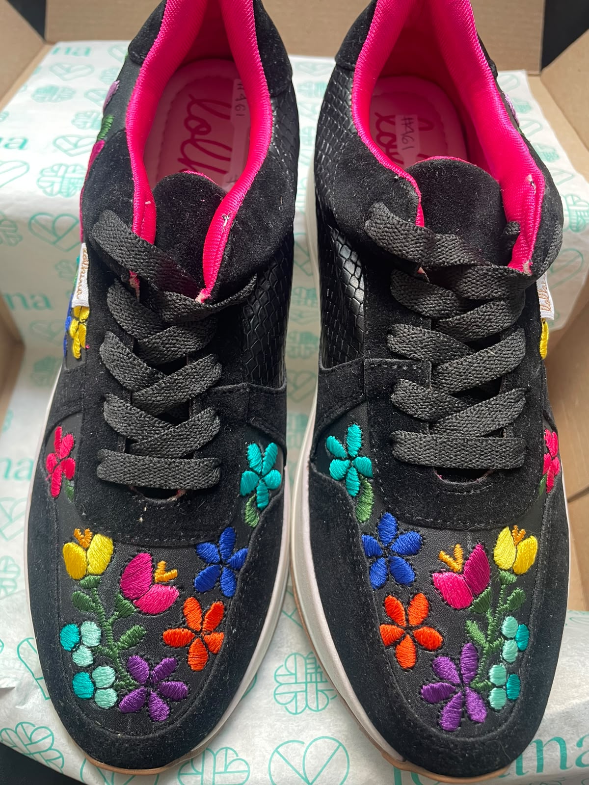 Saldo. Talla 23.