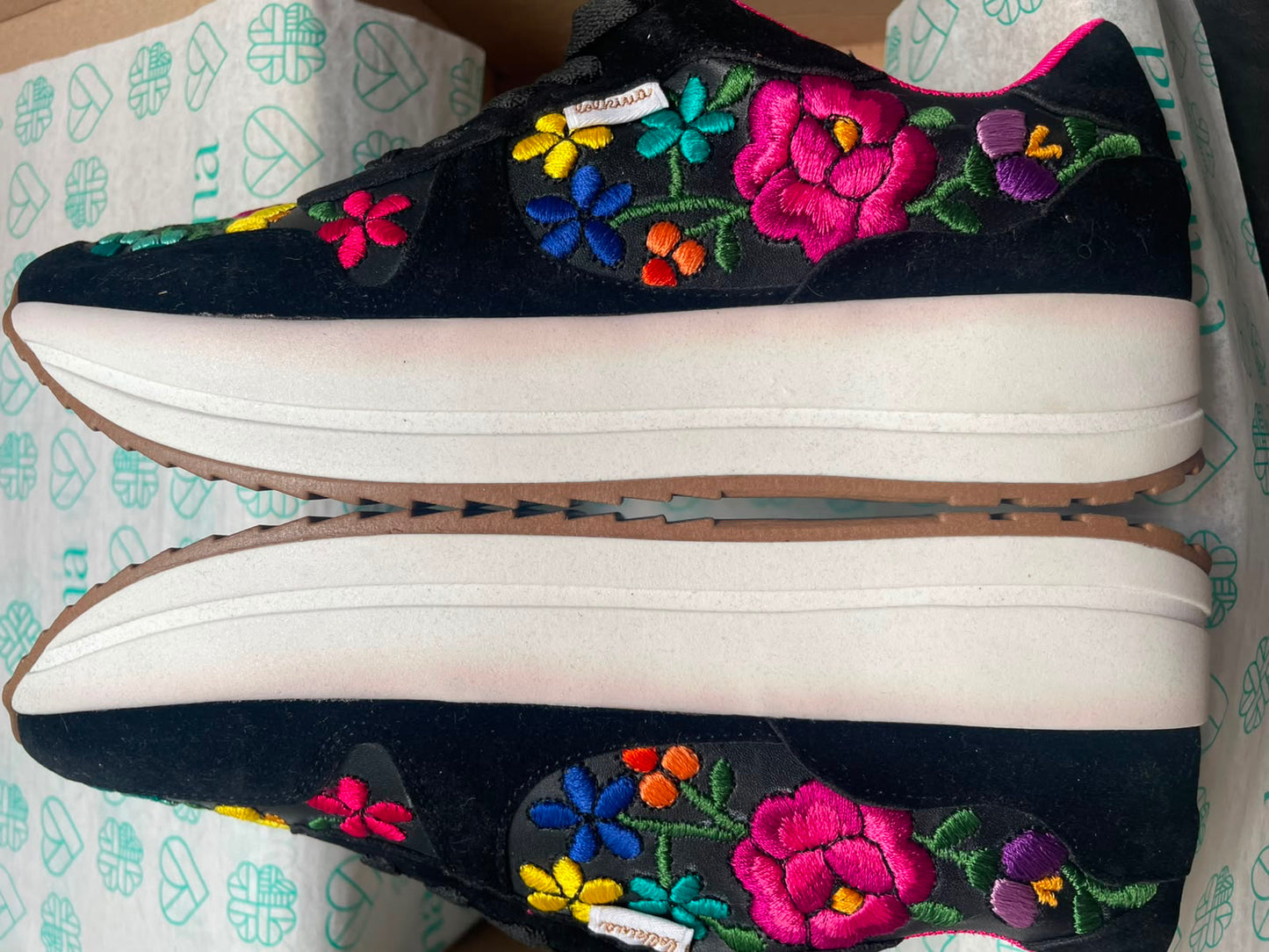 Saldo. Talla 23.