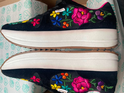 Saldo. Talla 23.